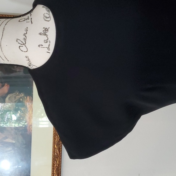 Kasper LBD with flared shoulders - Picture 2 of 9